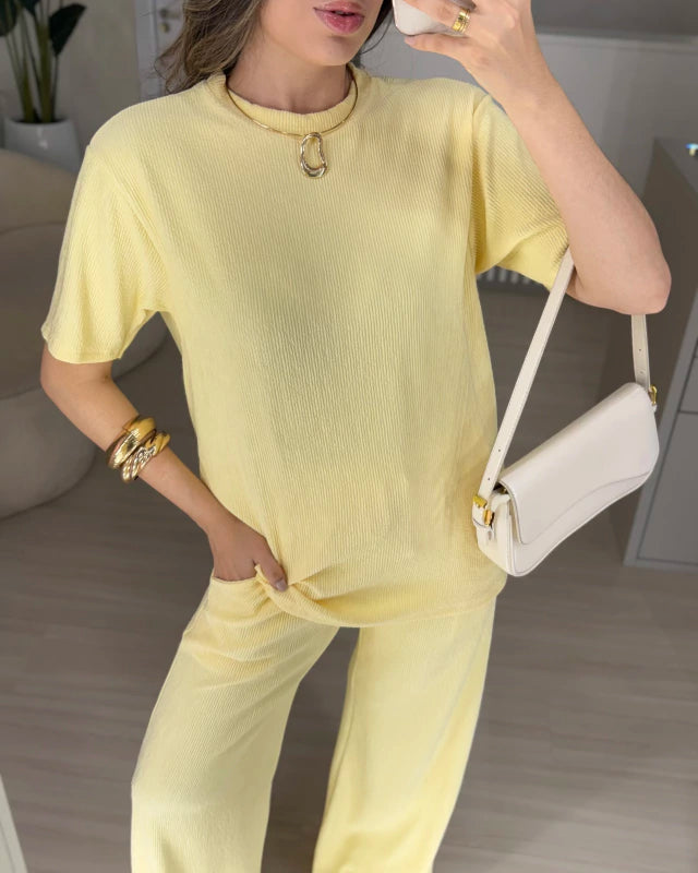 Conjunto Camiseta e Calça Pantalona Lily